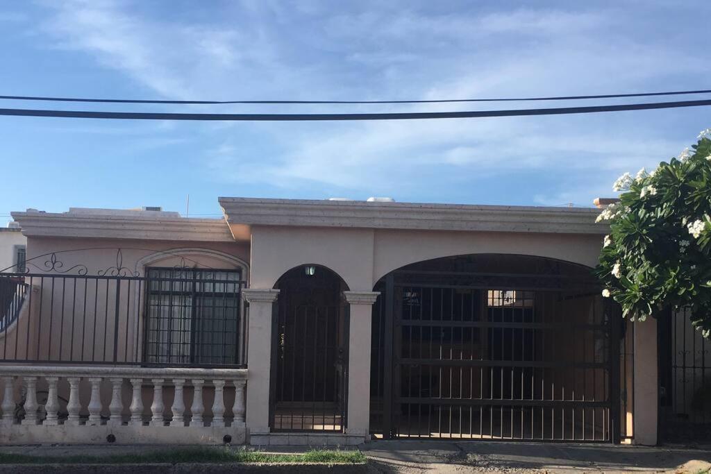 Casa Muy Comoda En Excelente Lugar แอร์มอซิโญ ภายนอก รูปภาพ