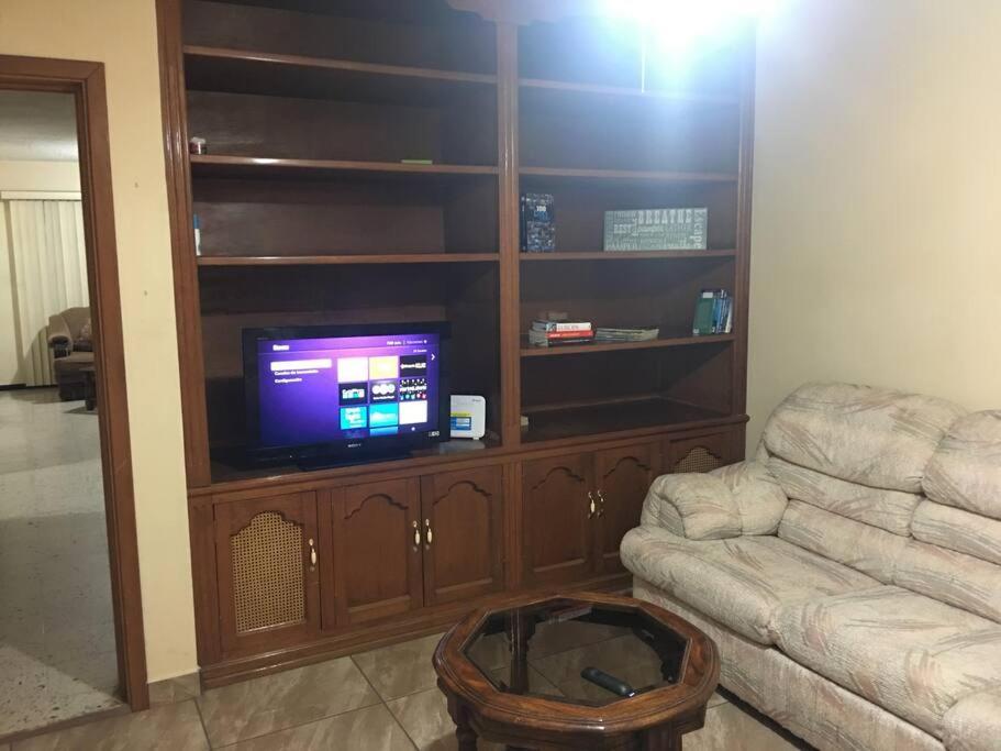 Casa Muy Comoda En Excelente Lugar แอร์มอซิโญ ภายนอก รูปภาพ
